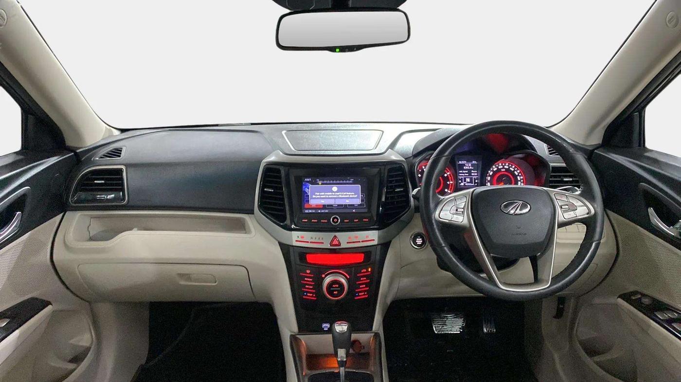 2021 Mahindra XUV300 W8 (O) 1.2 PETROL AMT, Petrol, Automatic, 48,417 km, Dashboard