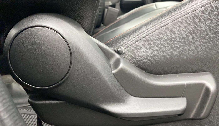 2021 Maruti Swift LXI, Petrol, Manual, 38,423 km, Driver Side Adjustment Panel