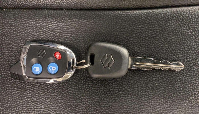 2021 Maruti Swift LXI, Petrol, Manual, 38,423 km, Key Close Up