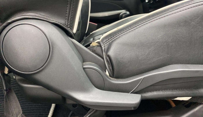2019 Maruti Swift ZXI AMT, Petrol, Automatic, 15,653 km, Driver Side Adjustment Panel