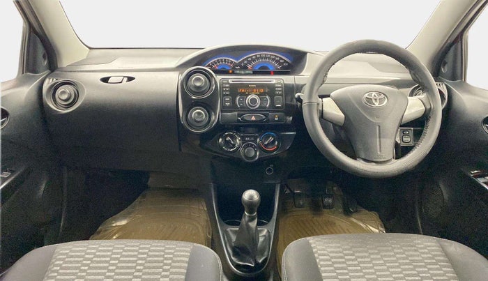 2015 Toyota Etios CROSS 1.2 G, Petrol, Manual, 33,841 km, Dashboard