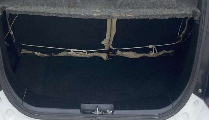2014 Maruti Wagon R 1.0 LXI, Petrol, Manual, 82,245 km, Boot Inside