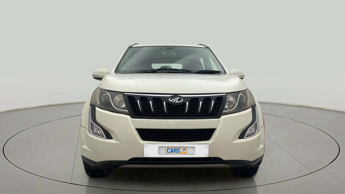 2016 Mahindra XUV500 W6, Diesel, Manual, 90,716 km, Front