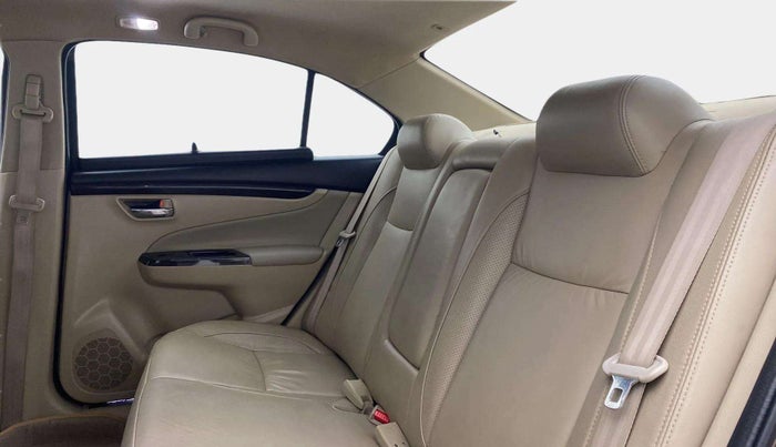2017 Maruti Ciaz ALPHA 1.4 PETROL, Petrol, Manual, 76,279 km, Right Side Rear Door Cabin