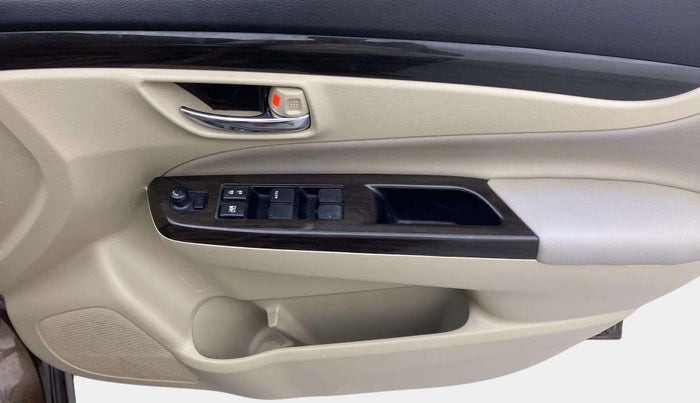 2017 Maruti Ciaz ALPHA 1.4 PETROL, Petrol, Manual, 76,279 km, Driver Side Door Panels Control