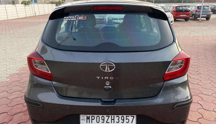 2022 Tata Tiago XE PETROL, Petrol, Manual, 8,020 km, Dicky (Boot door) - Minor scratches