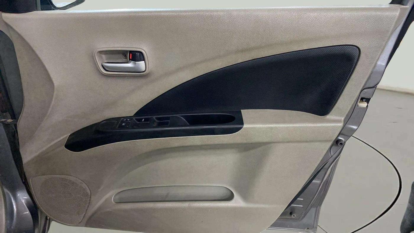 2016 Maruti Celerio VXI, Petrol, Manual, 39,341 km, Driver Side Door Panels Control