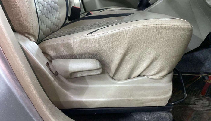 2016 Maruti Celerio VXI, Petrol, Manual, 39,341 km, Driver Side Adjustment Panel