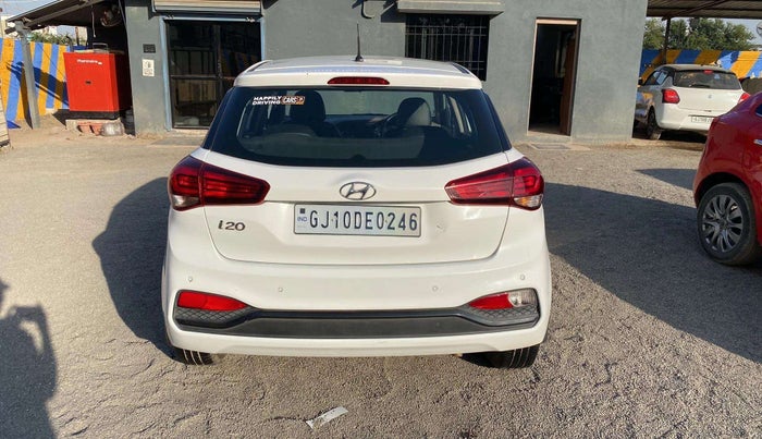 2019 Hyundai Elite i20 MAGNA PLUS 1.2, CNG, Manual, 47,099 km, Dicky (Boot door) - Slightly dented