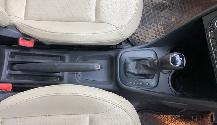2017 Skoda Rapid STYLE 1.5 TDI AT, Diesel, Automatic, 71,393 km, Gear Lever