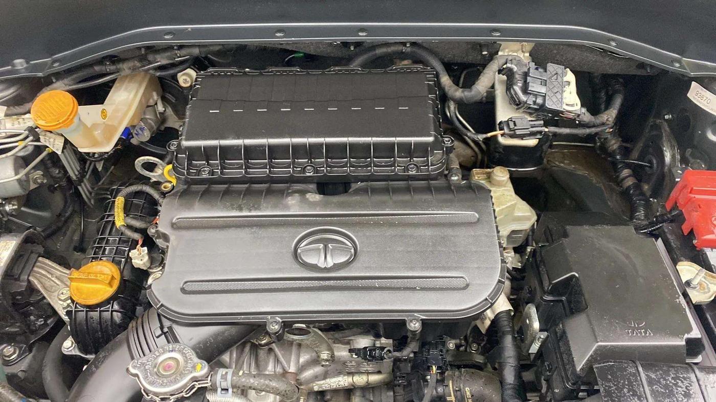 2021 Tata PUNCH ACCOMPLISHED AMT, Petrol, Automatic, 37,297 km, Open Bonet