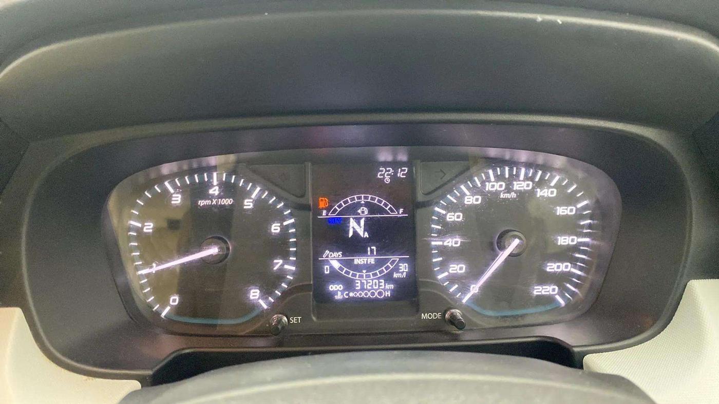 2021 Tata PUNCH ACCOMPLISHED AMT, Petrol, Automatic, 37,297 km, Odometer Image