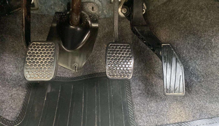2017 Maruti Alto 800 VXI, Petrol, Manual, 59,414 km, Pedals