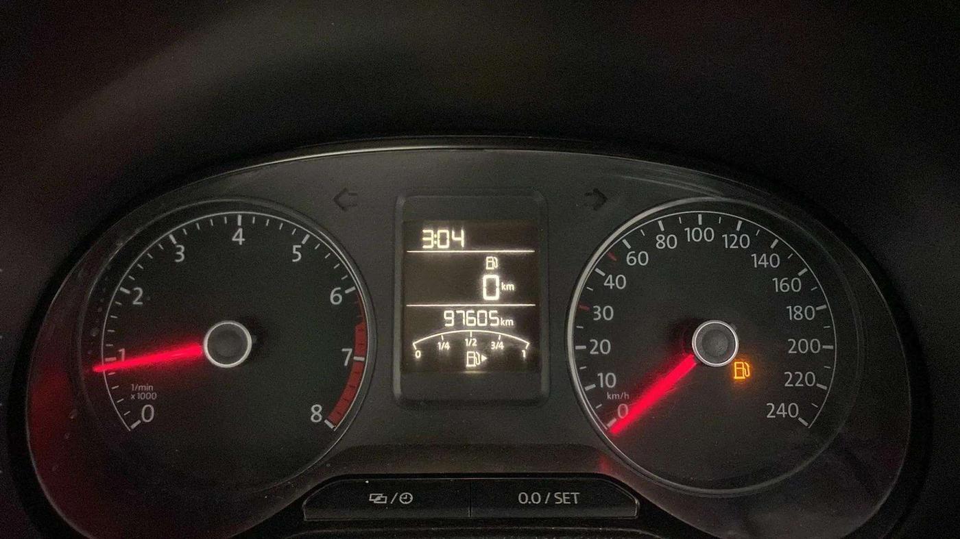 2017 Volkswagen Ameo HIGHLINE1.2L PLUS 16 ALLOY, Petrol, Manual, 98,075 km, Odometer Image