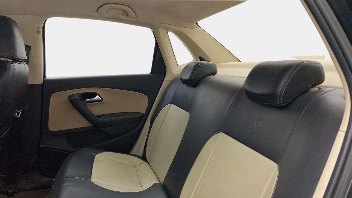2017 Volkswagen Ameo HIGHLINE1.2L PLUS 16 ALLOY, Petrol, Manual, 98,075 km, Right Side Rear Door Cabin