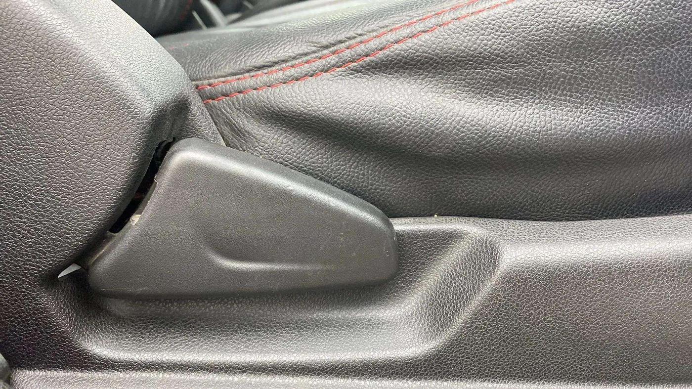 2020 Renault Kwid RXL 1.0 AMT, Petrol, Automatic, 71,419 km, Driver Side Adjustment Panel