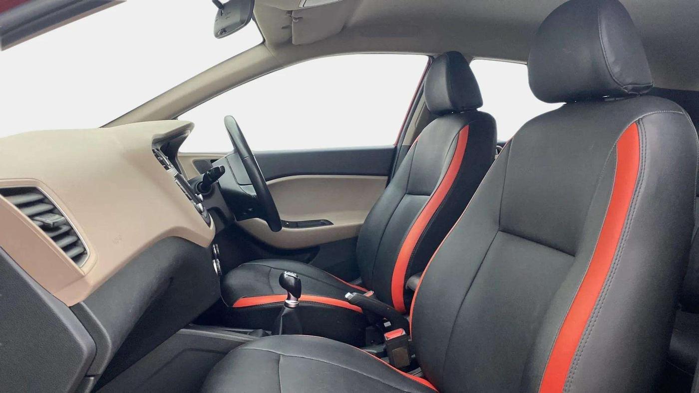 2019 Hyundai Elite i20 ASTA 1.2 (O), Petrol, Manual, 38,249 km, Right Side Front Door Cabin