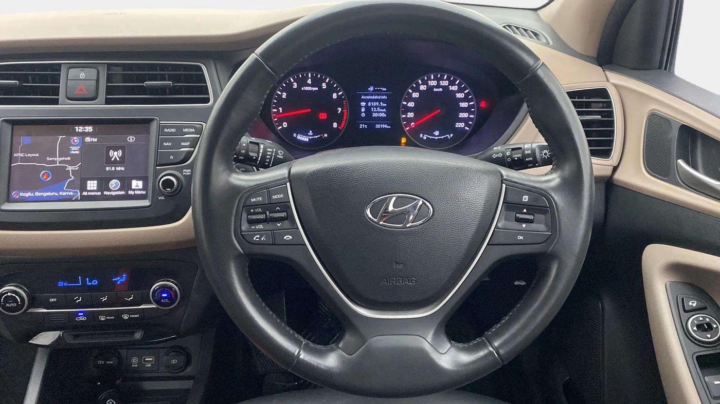 2019 Hyundai Elite i20 ASTA 1.2 (O), Petrol, Manual, 38,249 km, Steering Wheel Close Up