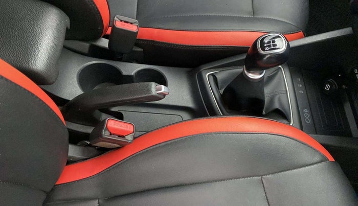 2019 Hyundai Elite i20 ASTA 1.2 (O), Petrol, Manual, 38,249 km, Gear Lever