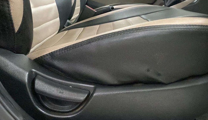 2018 Hyundai Grand i10 MAGNA 1.2 KAPPA VTVT, Petrol, Manual, 20,039 km, Driver Side Adjustment Panel