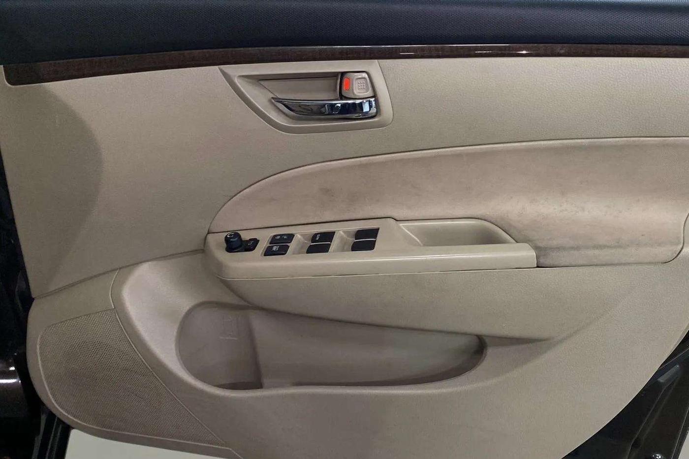 2015 Maruti Swift Dzire VXI, Petrol, Manual, 35,029 km, Driver Side Door Panels Control