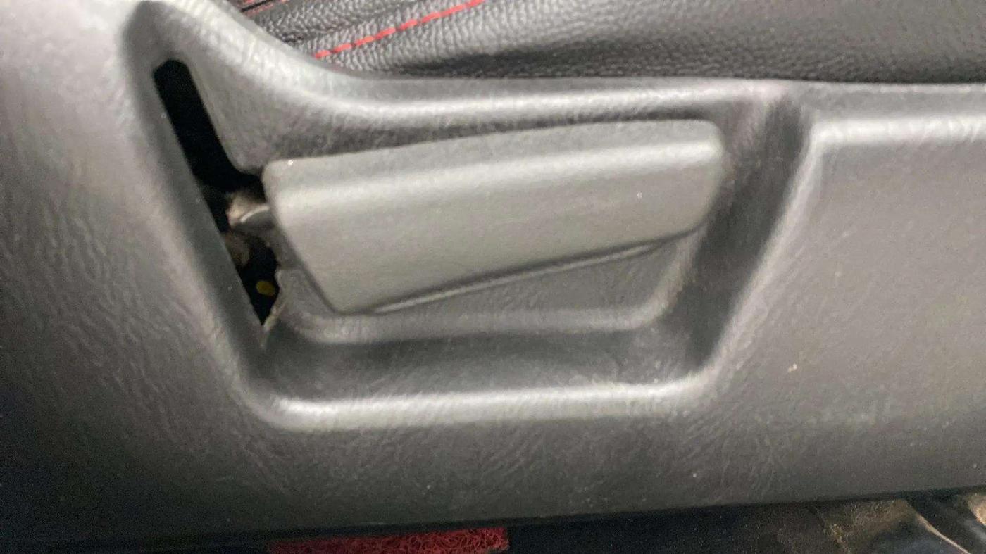 2022 Maruti Alto LXI O, Petrol, Manual, 36,691 km, Driver Side Adjustment Panel