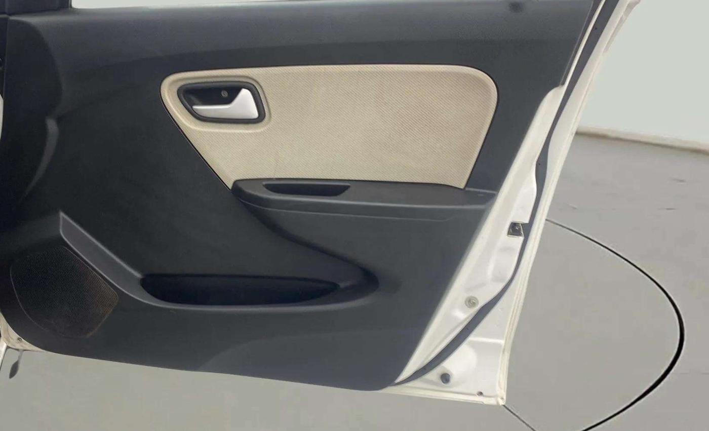 2022 Maruti Alto LXI O, Petrol, Manual, 36,691 km, Driver Side Door Panels Control