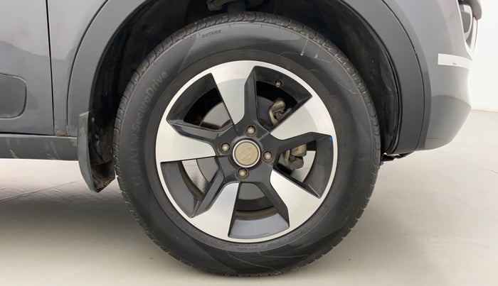 2017 Tata NEXON XZ PLUS DIESEL, Diesel, Manual, 52,355 km, Right Front Wheel