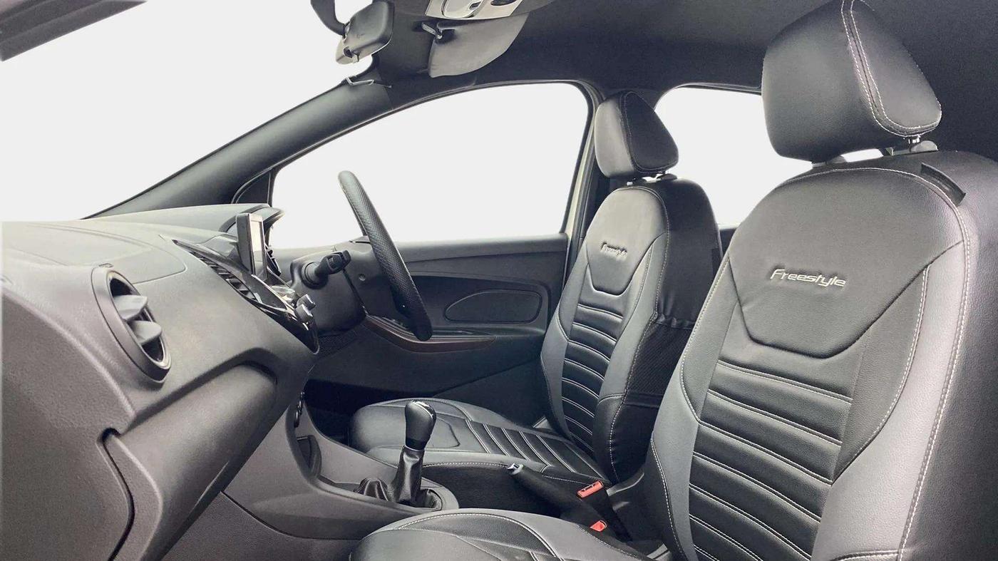 2020 Ford FREESTYLE TITANIUM 1.2 PETROL, Petrol, Manual, 34,677 km, Right Side Front Door Cabin