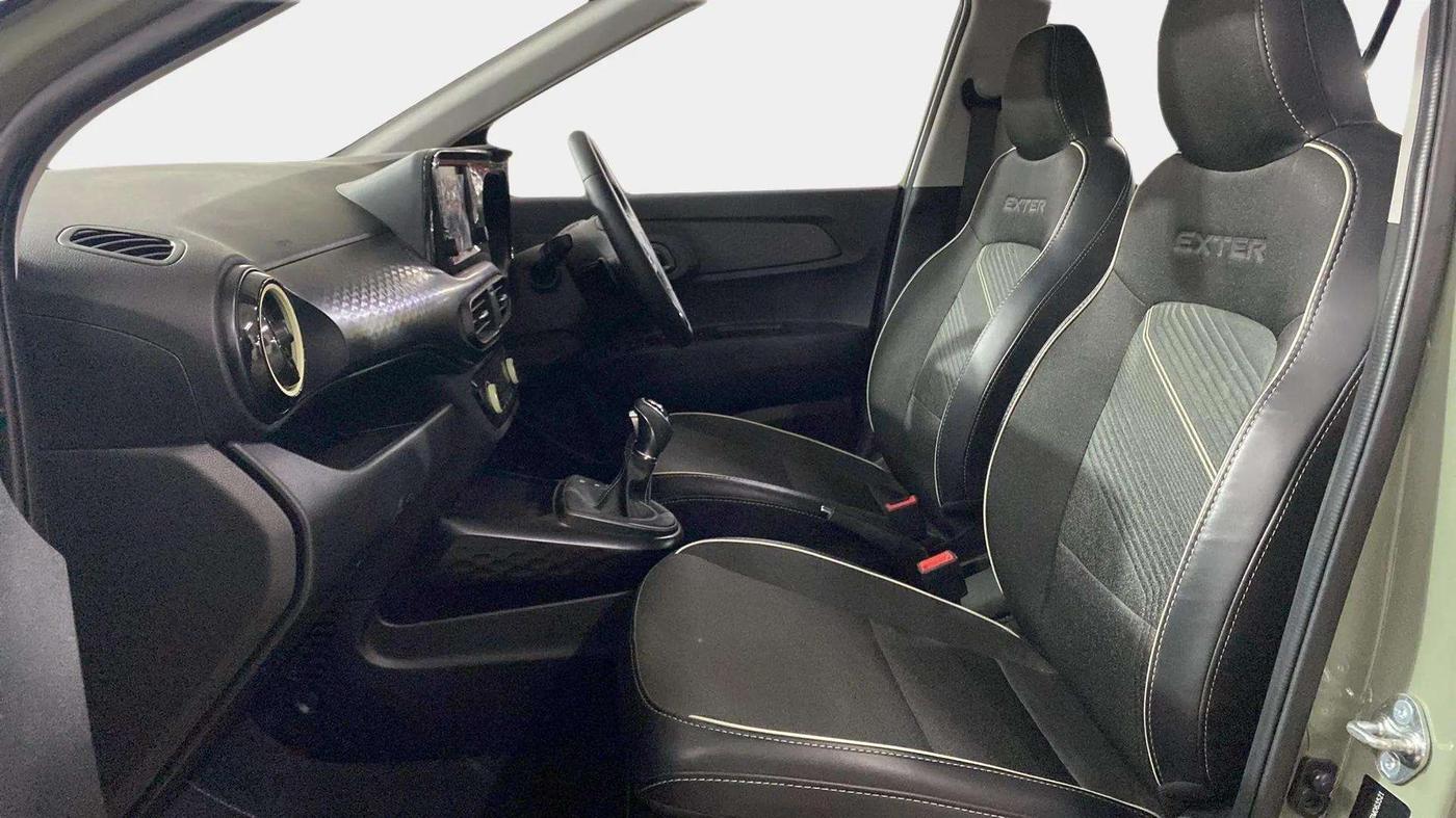 2024 Hyundai EXTER SX(O) CONNECT 1.2 AMT DUAL TONE, Petrol, Automatic, 2,162 km, Right Side Front Door Cabin