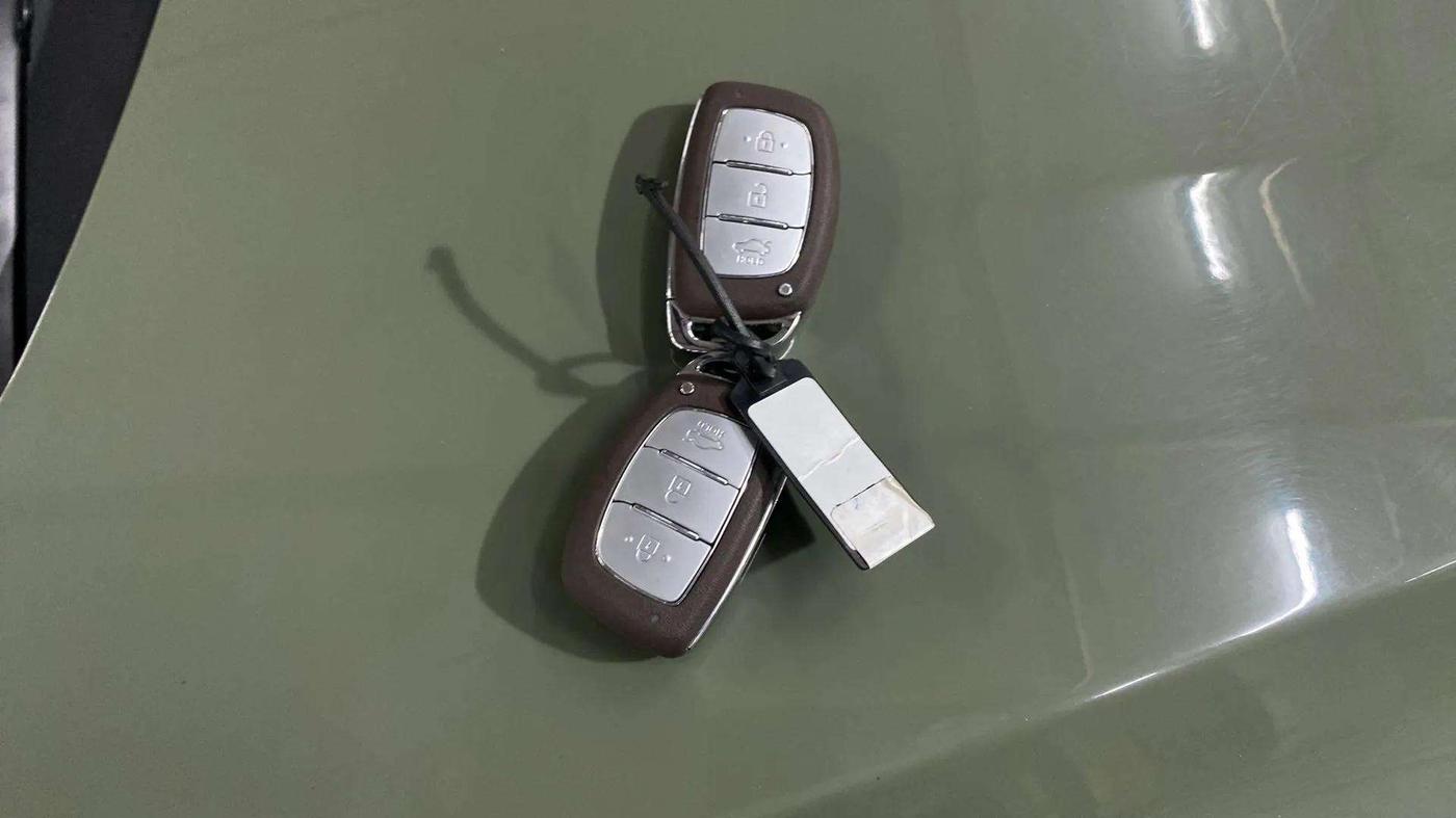 2024 Hyundai EXTER SX(O) CONNECT 1.2 AMT DUAL TONE, Petrol, Automatic, 2,162 km, Key Close Up
