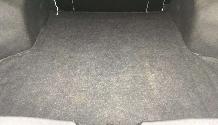 2016 Maruti Ciaz VXI+, Petrol, Manual, 72,592 km, Boot Inside