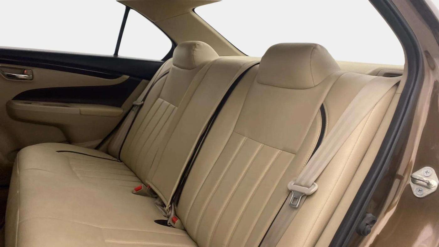 2016 Maruti Ciaz VXI+, Petrol, Manual, 72,592 km, Right Side Rear Door Cabin