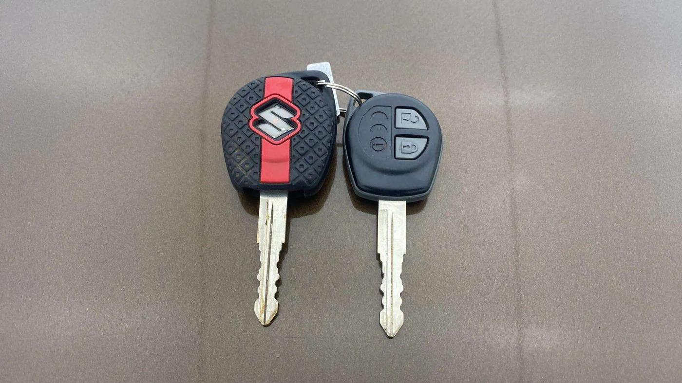 2016 Maruti Ciaz VXI+, Petrol, Manual, 72,592 km, Key Close Up