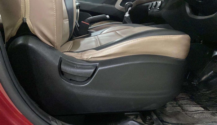 2017 Hyundai Creta E PLUS 1.6 PETROL, Petrol, Manual, 57,694 km, Driver Side Adjustment Panel