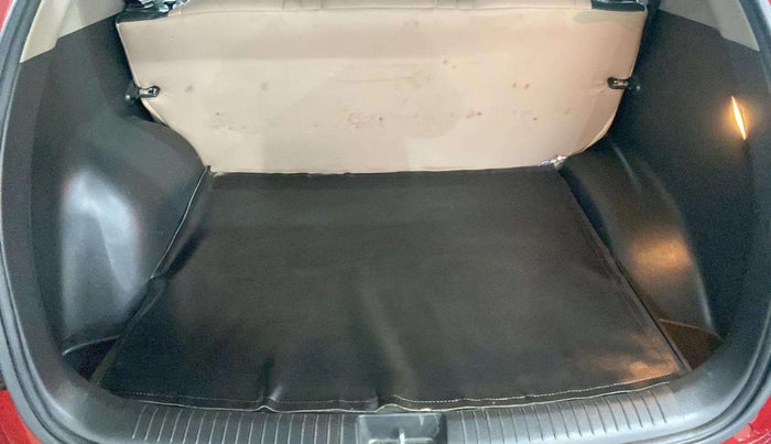 2017 Hyundai Creta E PLUS 1.6 PETROL, Petrol, Manual, 57,694 km, Boot Inside