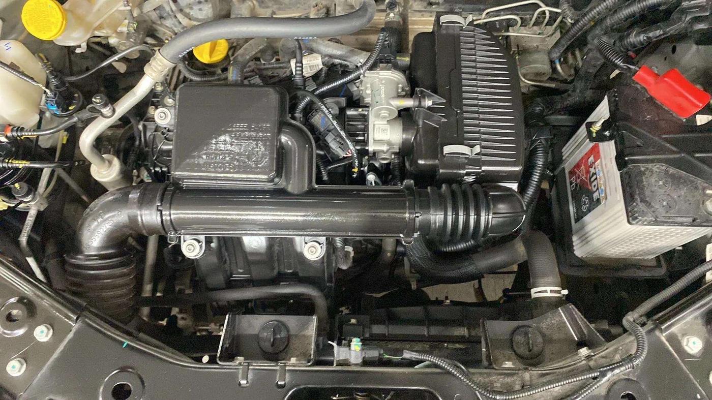 2023 Nissan MAGNITE Kuro Edition 1.0  MT , Petrol, Manual, 14,790 km, Open Bonet