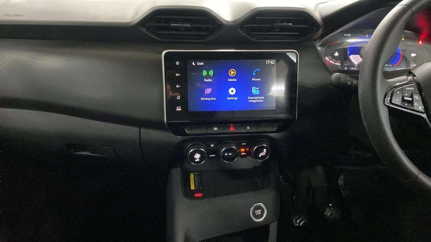 2023 Nissan MAGNITE Kuro Edition 1.0  MT , Petrol, Manual, 14,790 km, Air Conditioner