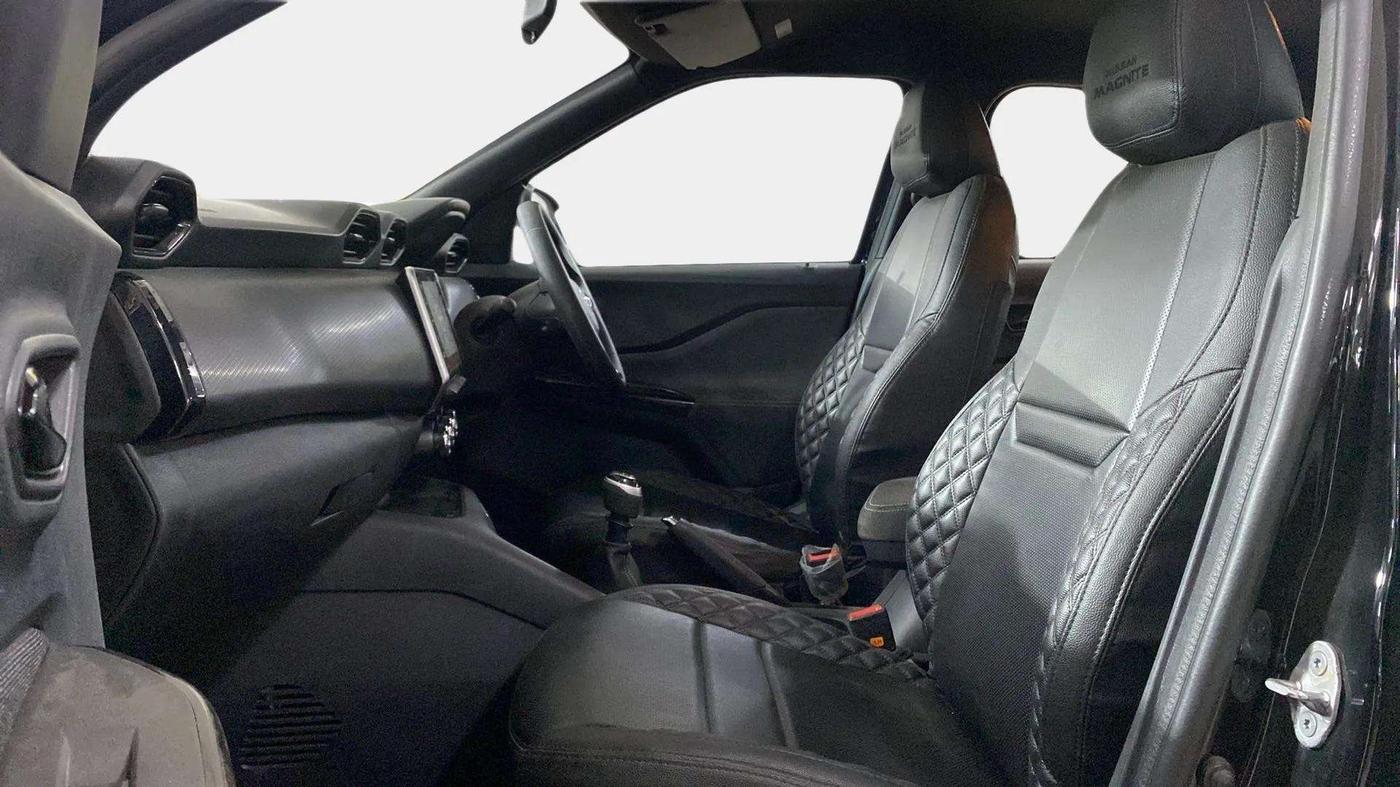 2023 Nissan MAGNITE Kuro Edition 1.0  MT , Petrol, Manual, 14,790 km, Right Side Front Door Cabin