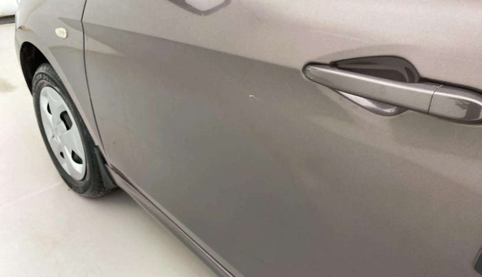 2018 Tata Tiago XT PETROL, Petrol, Manual, 26,045 km, Front passenger door - Slightly dented