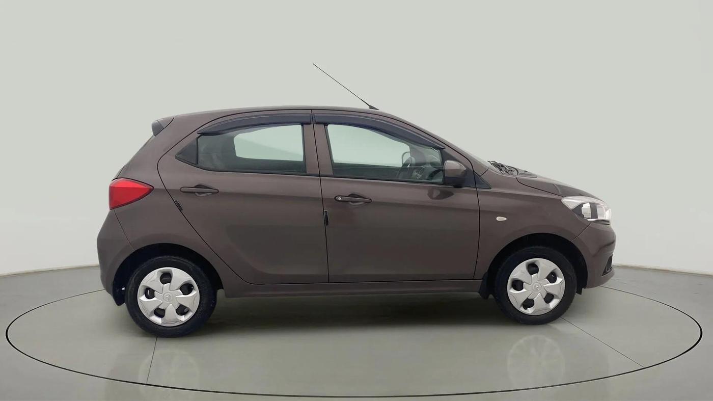 2018 Tata Tiago XT PETROL, Petrol, Manual, 26,045 km, Right Side View