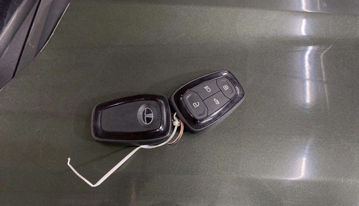 2021 Tata NEXON XZ PLUS PETROL, Petrol, Manual, 34,332 km, Key Close Up
