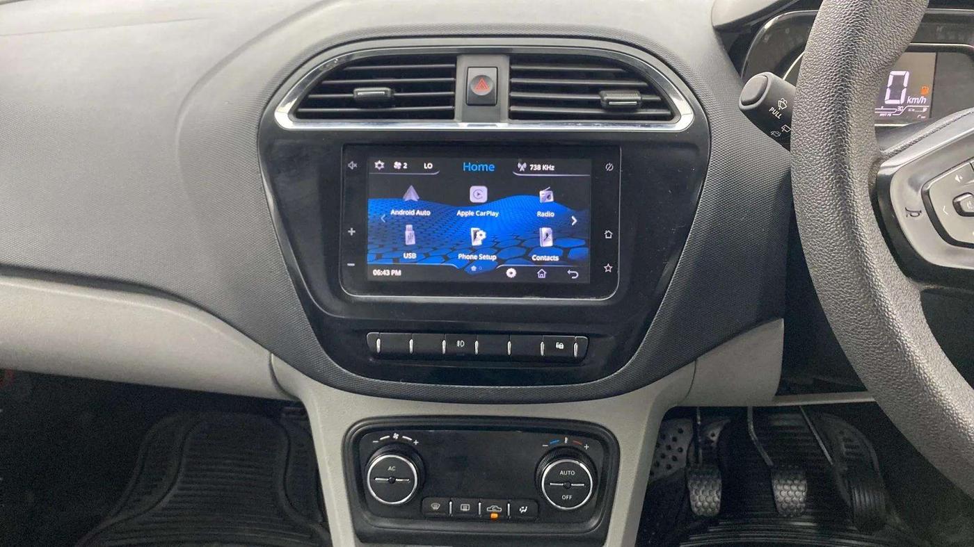 2020 Tata Tiago XZ PLUS DUAL TONE PETROL, Petrol, Manual, 16,510 km, Air Conditioner
