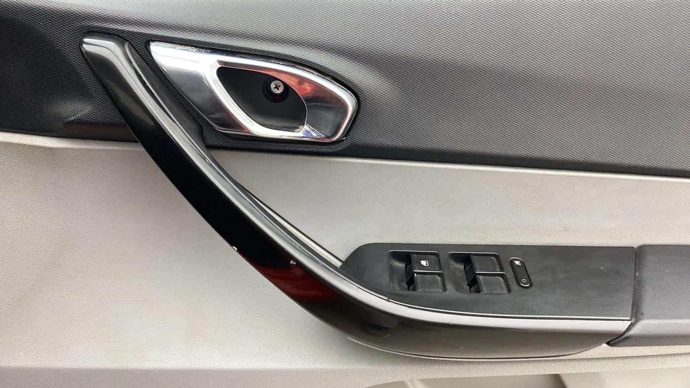 2020 Tata Tiago XZ PLUS DUAL TONE PETROL, Petrol, Manual, 16,510 km, Driver Side Door Panels Control