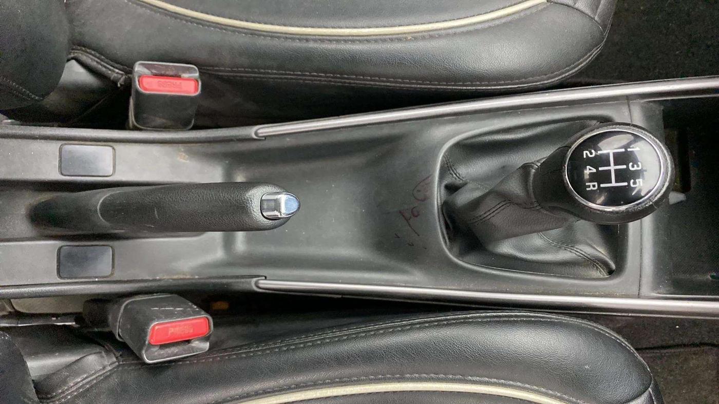2019 Maruti Baleno ZETA PETROL 1.2, Petrol, Manual, 1,00,569 km, Gear Lever