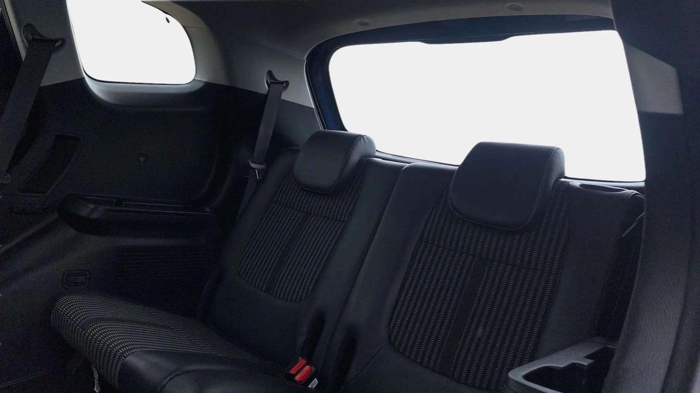 2023 KIA CARENS PRESTIGE PLUS 1.5 PETROL IMT 7 STR, Petrol, Manual, 5,228 km, Third Seat Row ( optional )