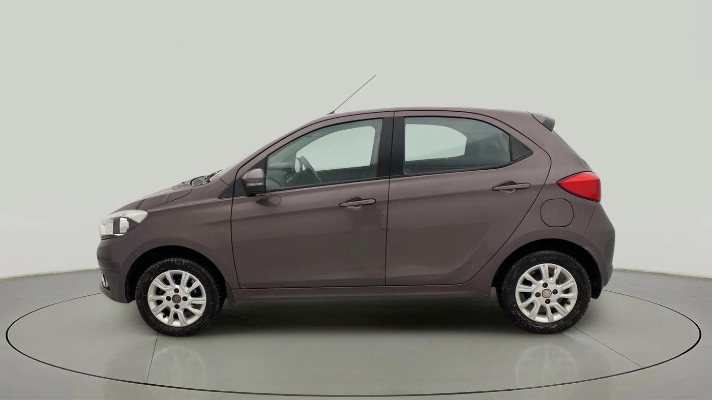2017 Tata Tiago XZ PETROL, Petrol, Manual, 40,801 km, Left Side