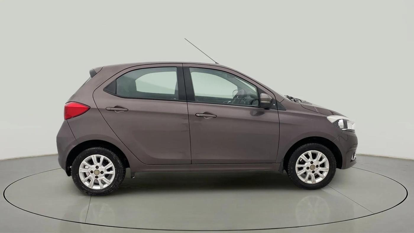 2017 Tata Tiago XZ PETROL, Petrol, Manual, 40,801 km, Right Side View
