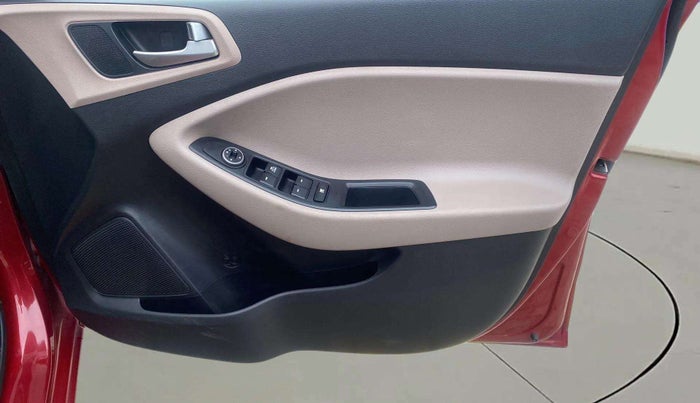 2019 Hyundai Elite i20 MAGNA PLUS 1.2, Petrol, Manual, 39,597 km, Driver Side Door Panels Control