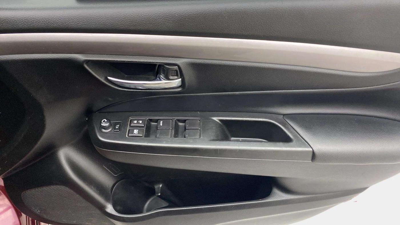 2017 Maruti Ciaz S 1.4 MT PETROL, Petrol, Manual, 38,029 km, Driver Side Door Panels Control